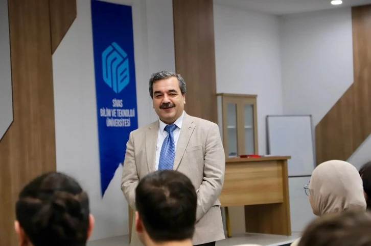 SBTÜ'de Öğrencilere Savunma Sanayi Anlatıldı