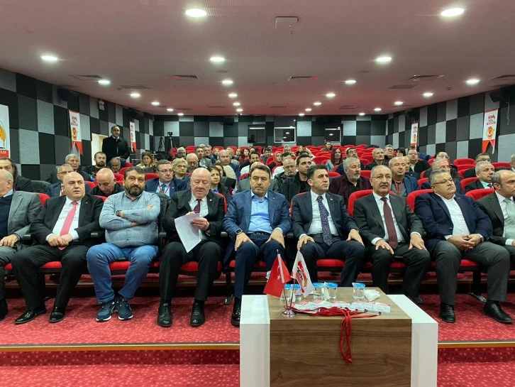 Gazetecilerden Meslek Yasası Talebi