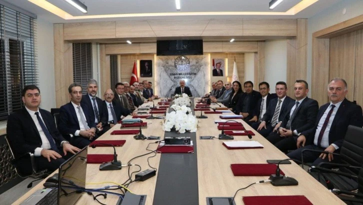 Eğitimde Başarıyı Yukarıya Taşıyacağız