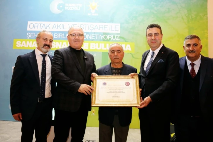 Ulu Çınarlara Üstün Hizmet Belgesi