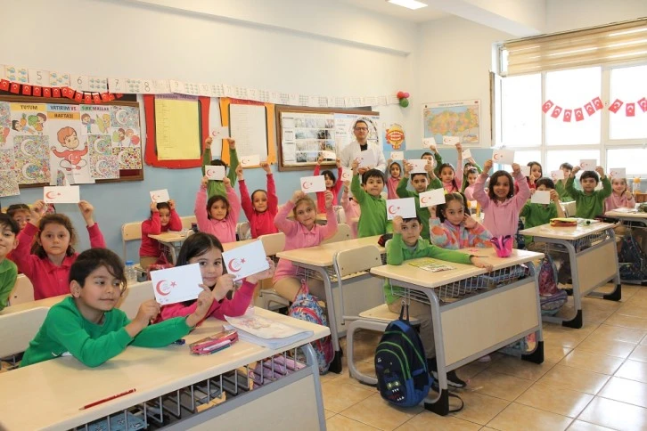 Sivas’ta Minik Öğrencilerden Asker Ağabeylerine Mektup