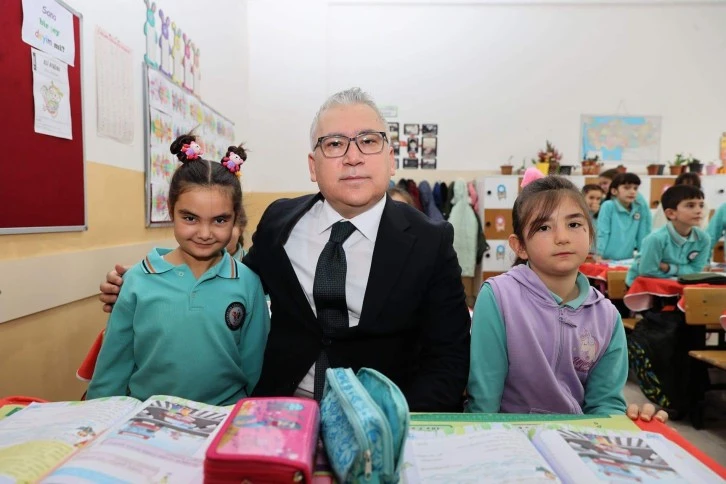 Vali Şimşek Miniklerin Konuğu Oldu