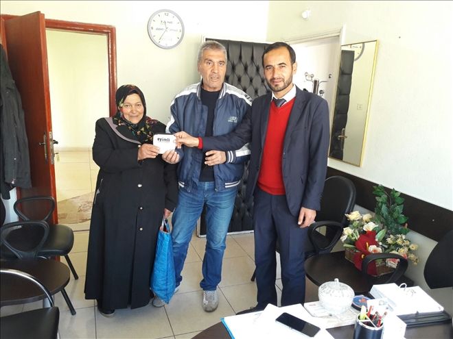 YOLDA BULDUĞU CÜZDANI SAHİBİNE ULAŞTIRDI