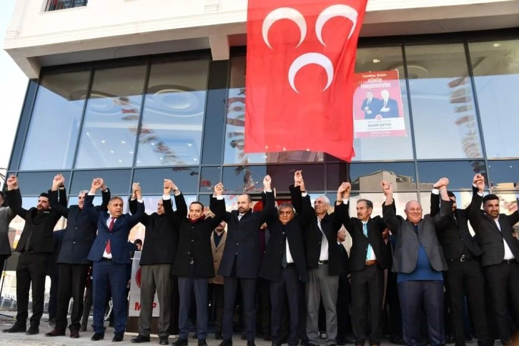 Seçim Ofisi Açılışı Mitinge Dönüştü