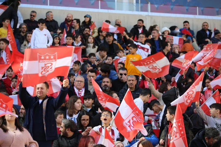 “Minik Yiğidolar” Tribüne Döndü