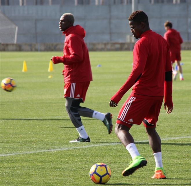 KAPALI KAPILAR ARDINDA