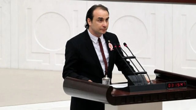 Türkeş’in Oğlu Ülkü Ocakları’na Küfretti