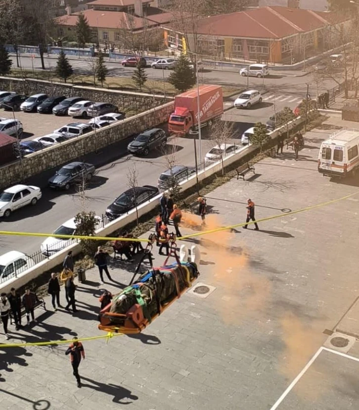 Sivas'ta Gerçeği Aratmayan Tatbikat