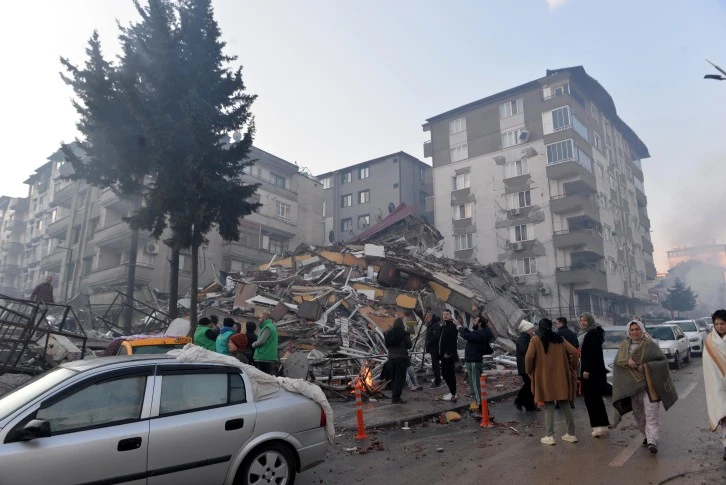 7’Den Büyük Deprem İçin Uyardı