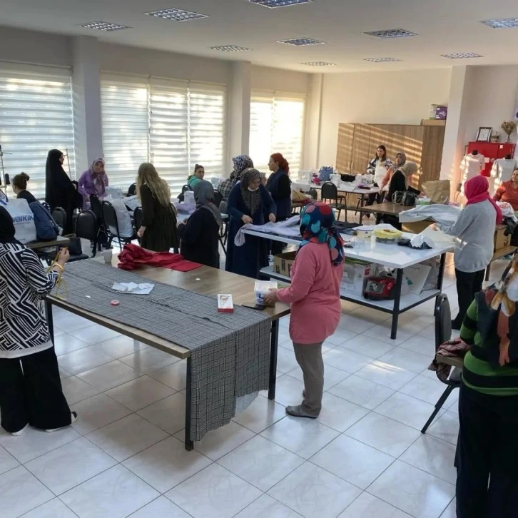 Halk Eğitim Merkezi’nde Dikiş Kurslarına Yoğun İlgi