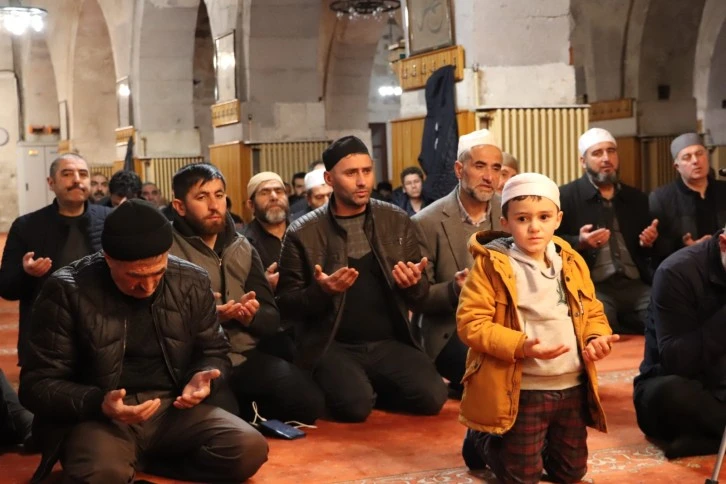Din Görevlileri İçin Dua Edildi