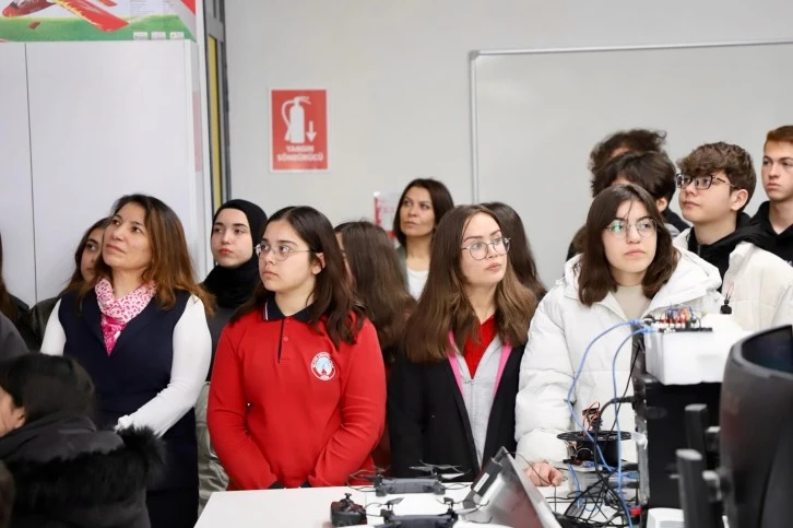 SBTÜ’de Öğrenciler Geleceğe Hazırlanıyor