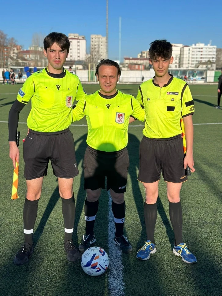 Baba-Oğul Aynı Maçta Hakem Oldular!