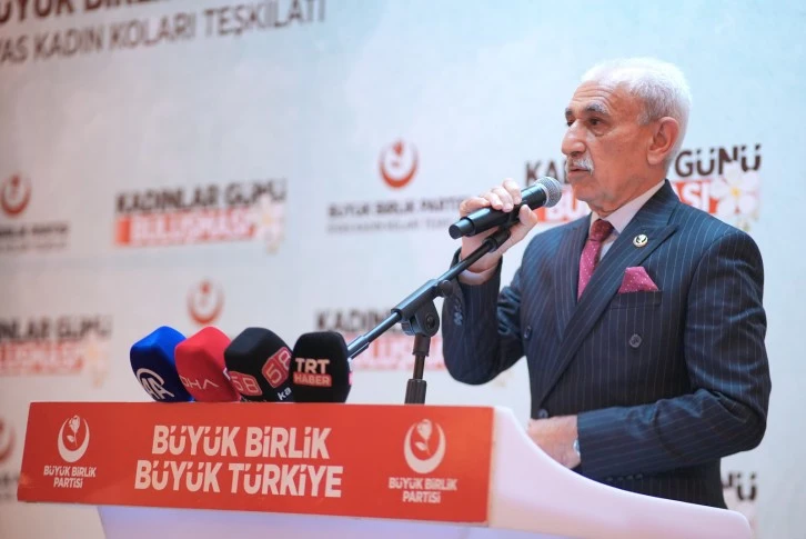 Okullara Siyaset Sokmayın!