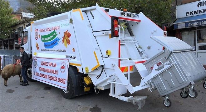AKINCILAR´a YENİ ÇÖP TOPLAMA KAMYONU VE KONTEYNER