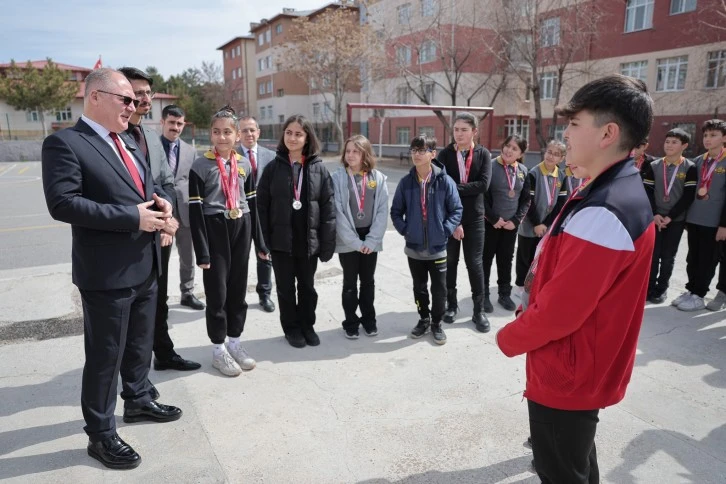 Öğrenciler İstedi Başkan Yapacak