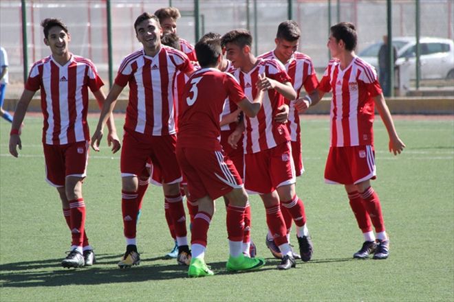 SİVASSPOR U16 KEYİF VERİYOR