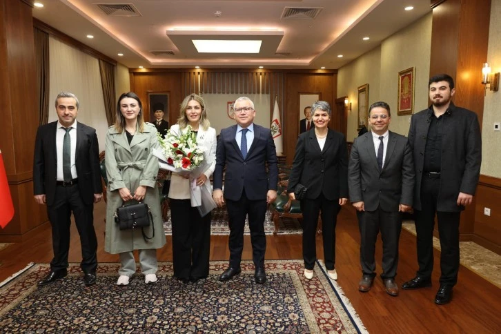 Vali Şimşek Hekimlere Başarılar Diledi