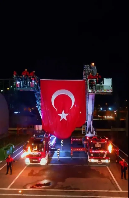 İtfaiye Erleri Çanakkale Şehitlerini Andı