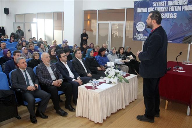 SİYASET AKADEMİSİ´NDE DERSLER BAŞLADI