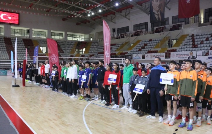 Sivas’ta Voleybol Heyecanı Başladı