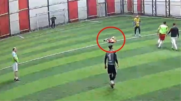 Ecel, Halı Sahada Yakaladı! 