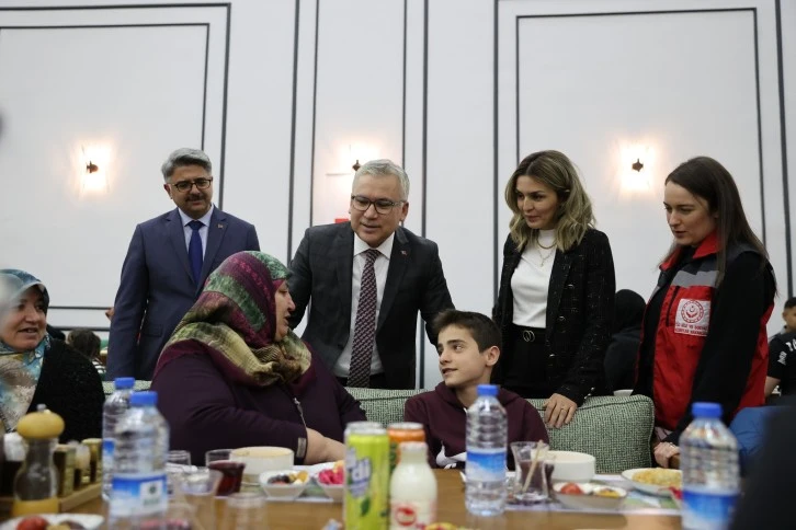 Sivas'ta Koruyucu Ailelerle İftar