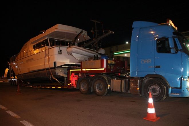 TIRLA TAŞINAN YAT İLGİ ÇEKTİ