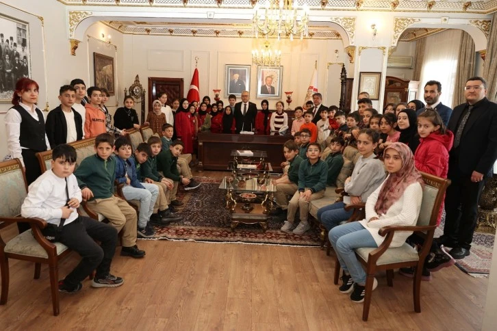 Sivas'ta Tiyatro İle Tanıştılar