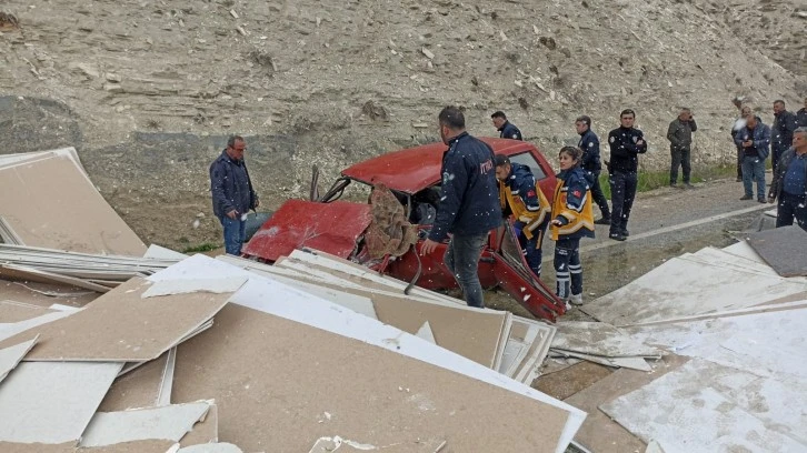 Sivas'ta Feci Kaza, Ölü ve Yaralılar Var