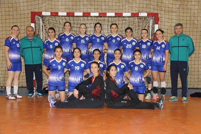 KADIN HENTBOLCULARDAN RAHAT GALİBİYET