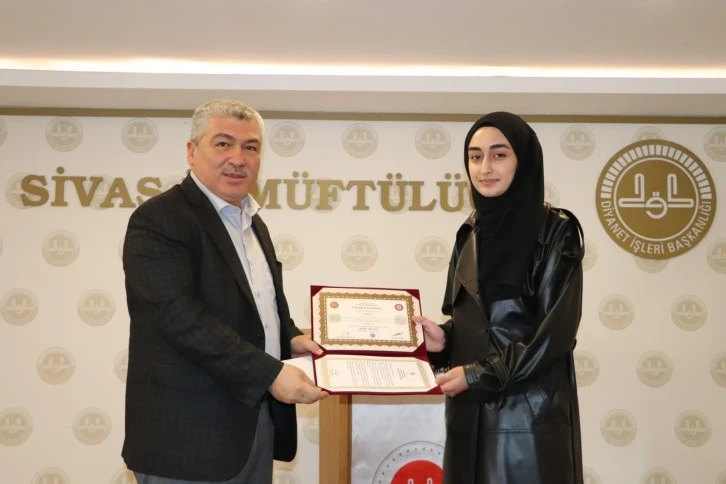Sivas'ta Hafızlar Diplomalarını Aldı