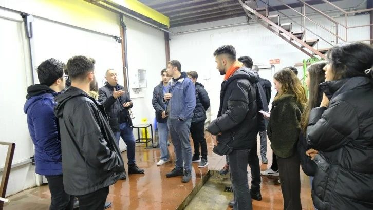SBTÜ’lü Öğrenciler Mantar Tesisini İnceledi