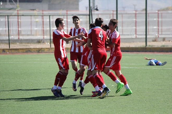 DEMİR GRUP SİVASSPOR LİDER