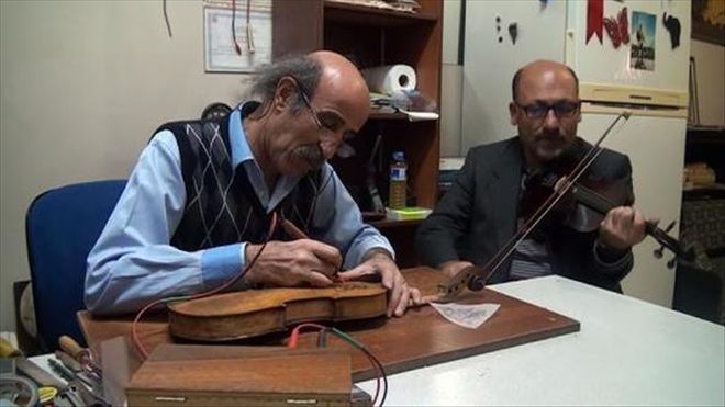 ESKİ KEMANLARA HAYAT VERİYOR