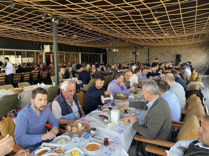  Kayaoğlu, Personeliyle Bir Araya Geldi