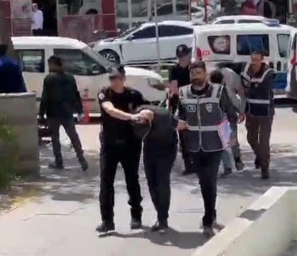 Bıçakla Motosiklet Gasp Ettiler