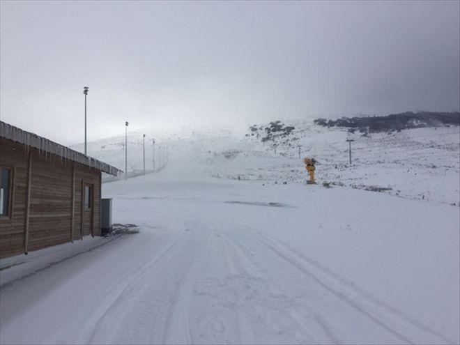 SiVAS´IN YILDIZ´I KARLA BULUŞTU