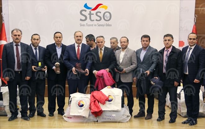 TSO´dan ÖĞRENCİLERE KABAN ve AYAKKABI YARDIMI