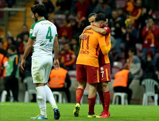 SÜRPRİZ BEKLENDİ,  HEZİMET OLDU