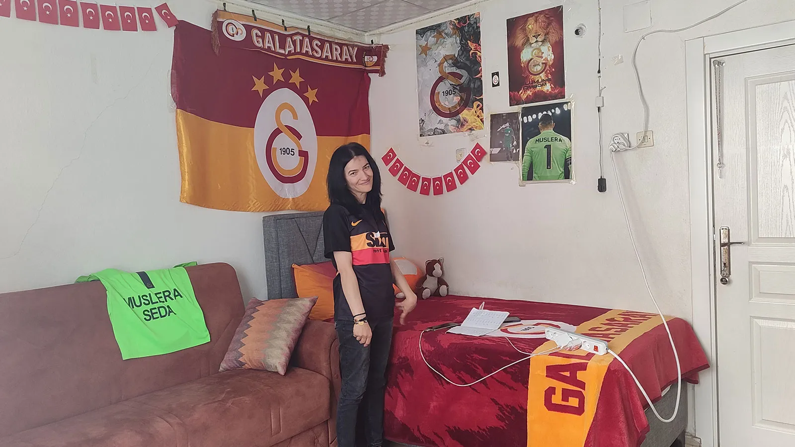 Kas Hastası Genç Kız 20 Yaşından Sonra Yürümeye Başladı