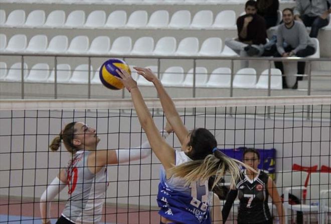 Kadınlar Voleybol 2´nci ligde  LİDER, ÇAYKUR RİZE ÖNÜNDE
