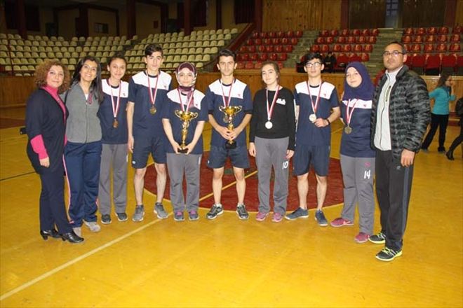 Cumhuriyet Anadolu´dan Çifte Şampiyonluk