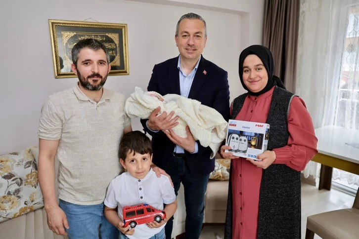 Başkan Uzun'dan İşitme Engelli Çifte Ziyaret
