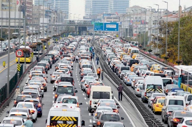 Trafikte Bunu Yapan Yandı