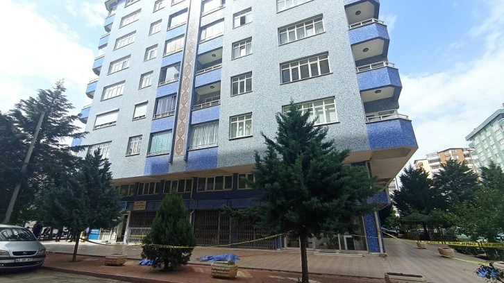 Pencereden Düşen Kadın Öldü 