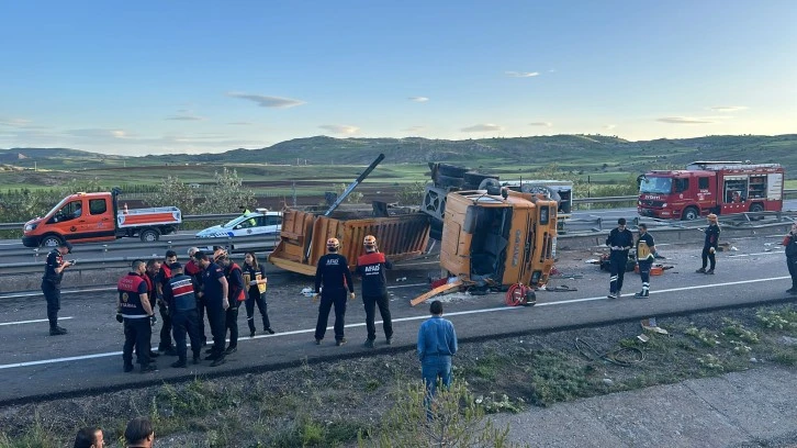 Sivas'ta Feci Kaza: 1 Ölü 2 Yaralı