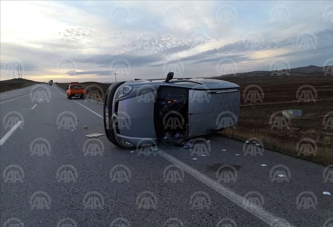 TRAFİK KAZASI: 3 YARALI