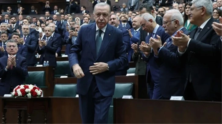 AK Parti'de İstifa Depremi! 