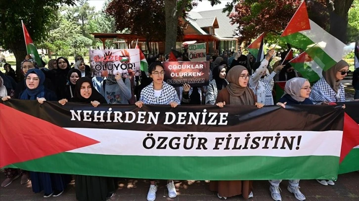 Üniversiteli Öğrencilerden İsrail'e Tepki